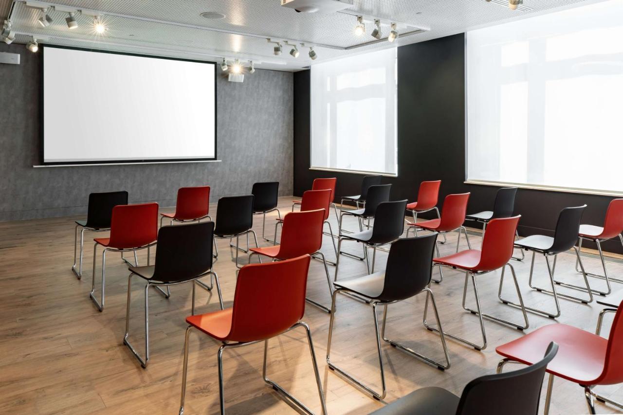 Radisson Red Brussels Hotel Ixelles Luaran gambar
