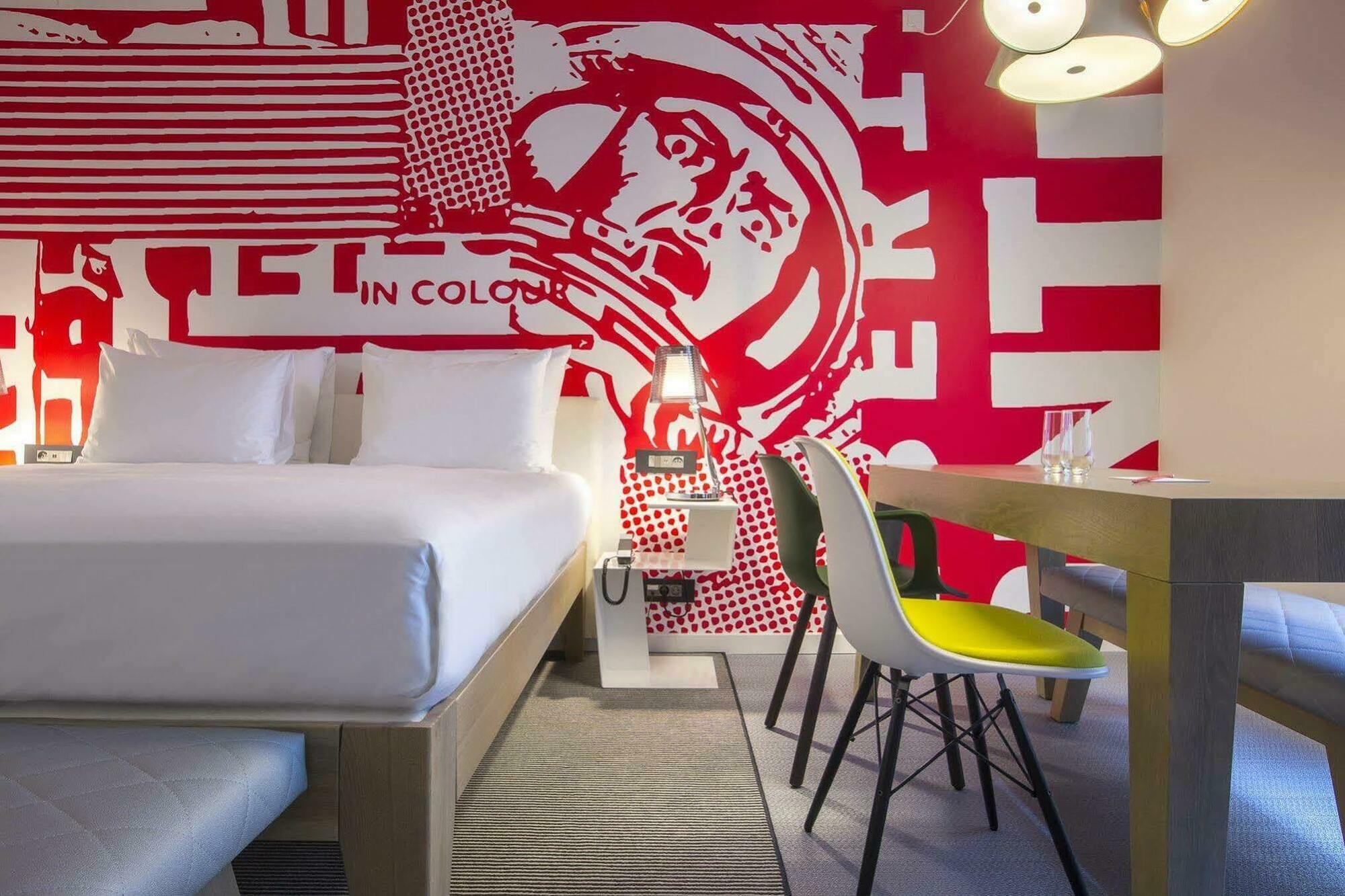 Radisson Red Brussels Hotel Ixelles Luaran gambar